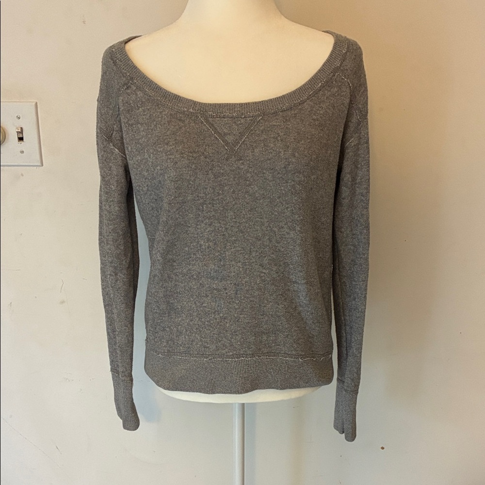 American Eagle Women’s Scoop Neck Gray top